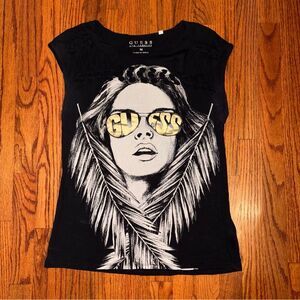 GUESS Los Angeles Graphic Tee – Women’s M, Black Gold Sunglasses Design